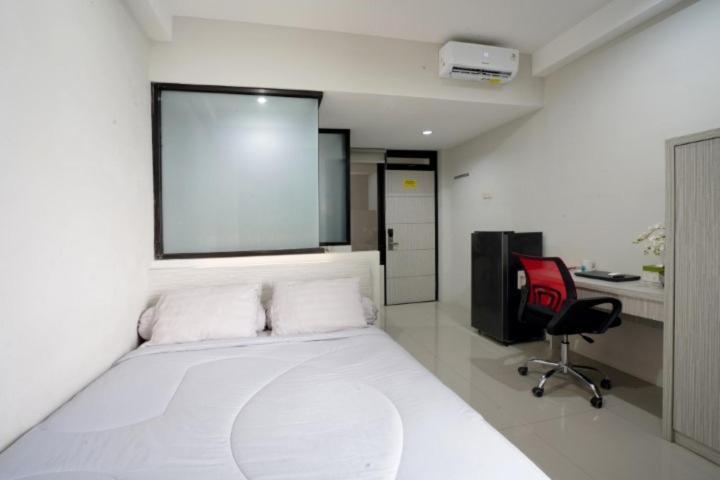 Dparagon Kalijudan Surabaya Bagian luar foto